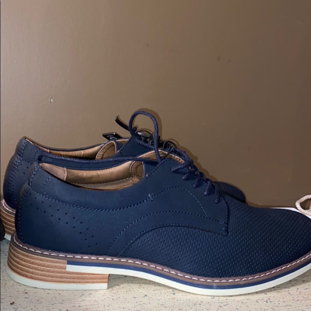 Men’s dress shoes